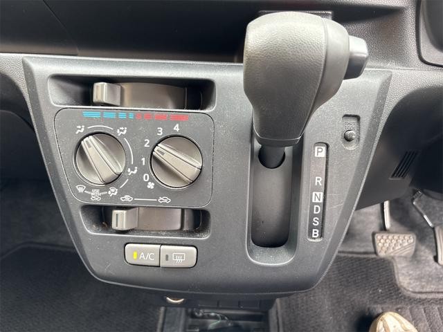 0702900A30260911W00904.jpg