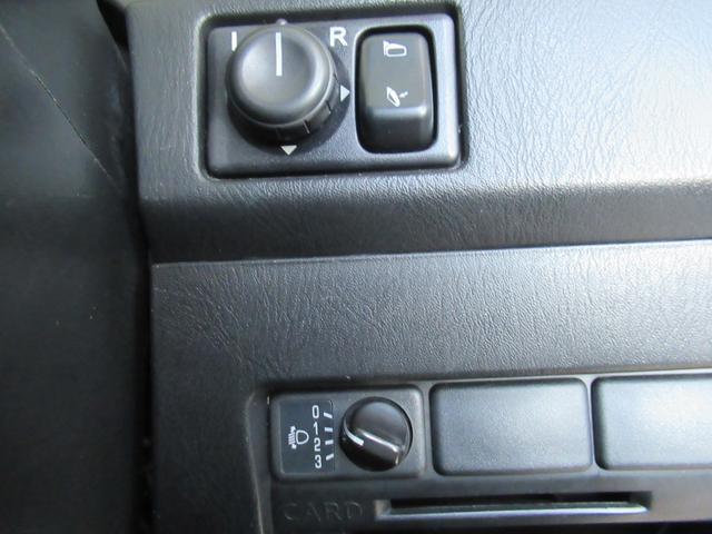 1200628A30260706W00310.jpg