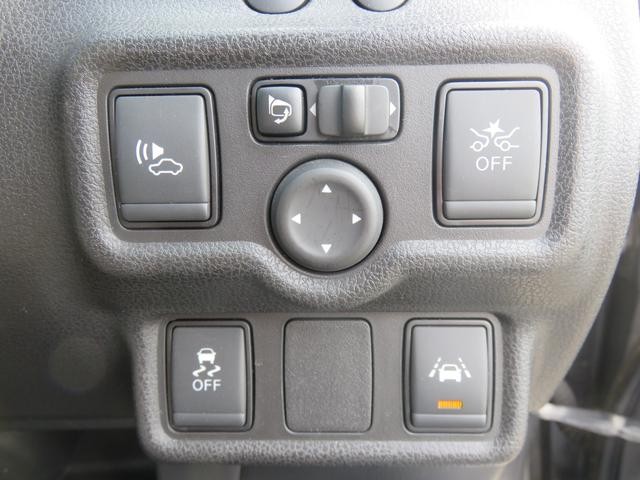 0400394A30260926W00208.jpg