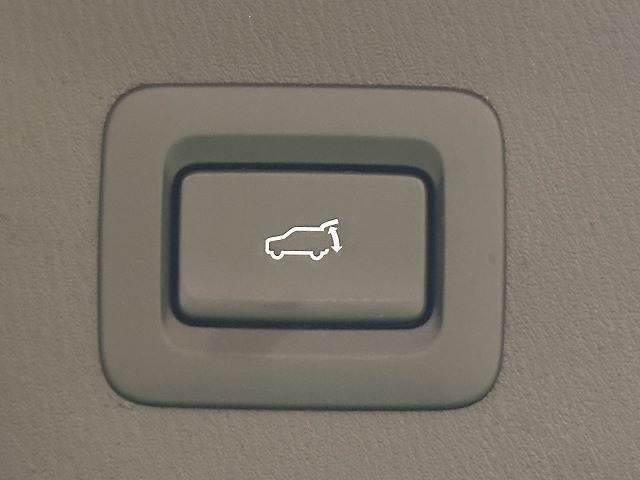 0207973A20261011D00408.jpg