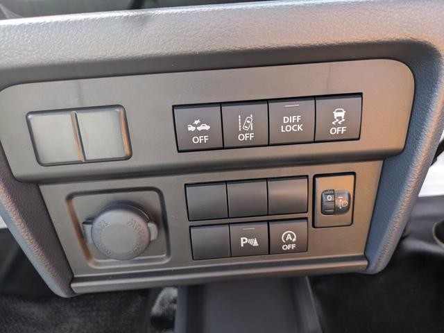 0902355A30260915W00313.jpg
