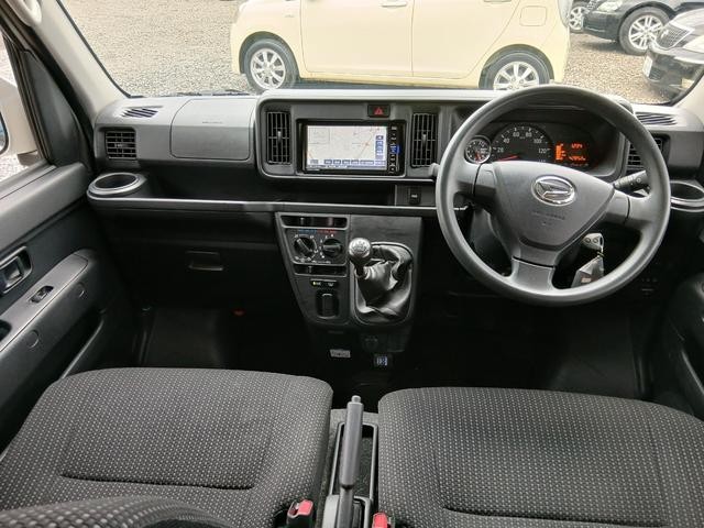 0508995A30260920W00314.jpg