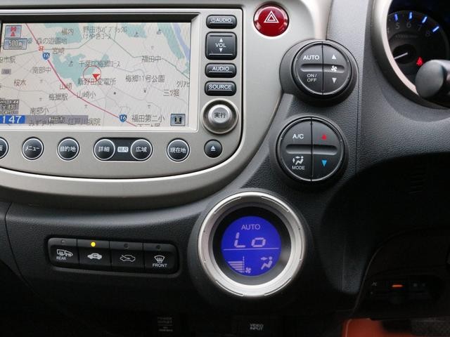 0561141A30260819W00215.jpg