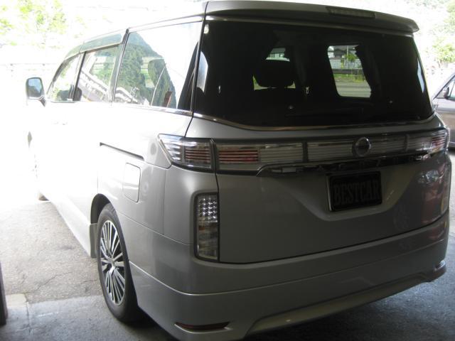1201176A30260609W00103.jpg