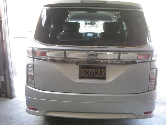 1201176A30260609W00104.jpg