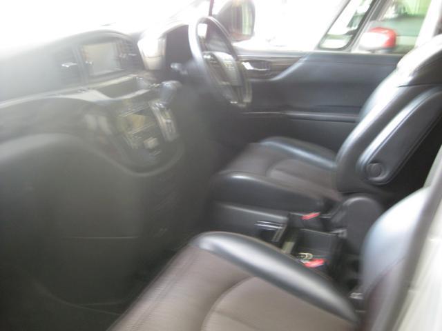 1201176A30260609W00106.jpg