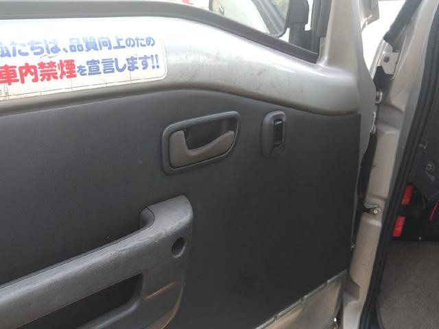 1002989A30260829W00116.jpg