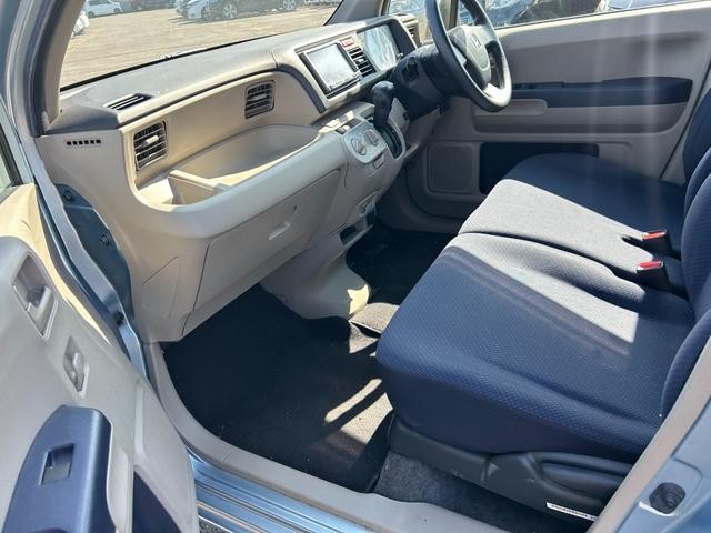 0303432A30260810W00114.jpg