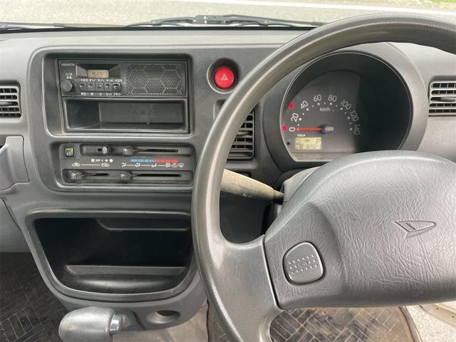 0704418A30260905W00117.jpg