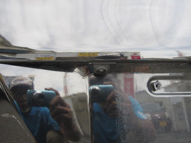 0704211A30260618W00113.jpg