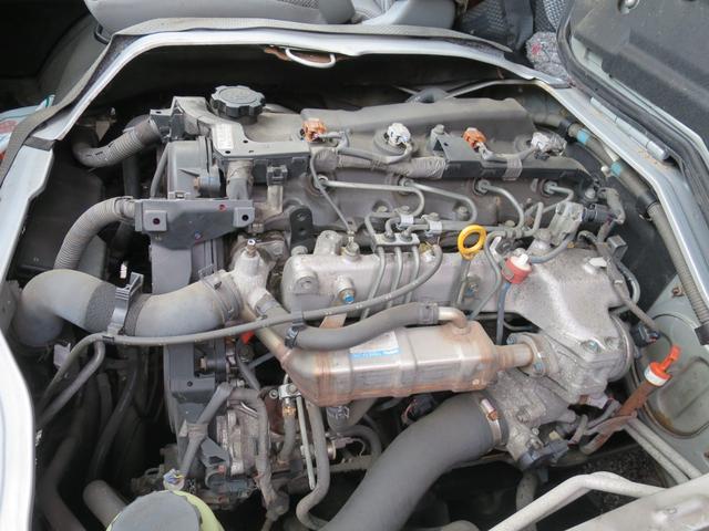 0903901A30260404W00618.jpg