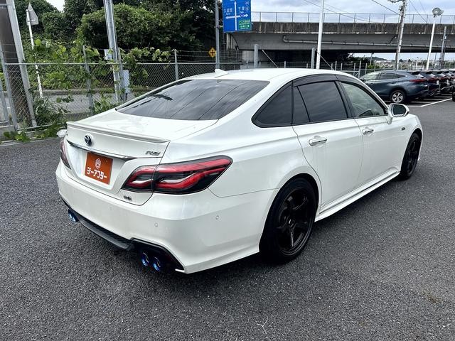 0520186A30260922W00711.jpg