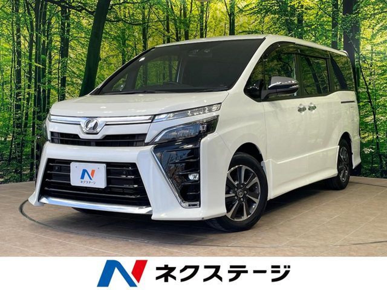 2019 Toyota Voxy, photo 1 of 1