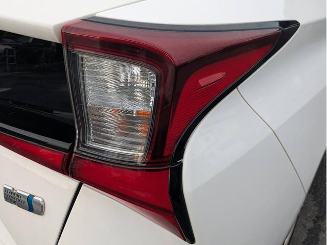 0704272A30260623W00109.jpg