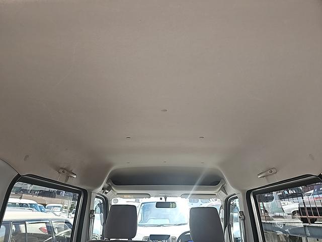 0703680A30260601W00118.jpg
