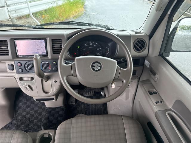 0705498A30260519W00214.jpg