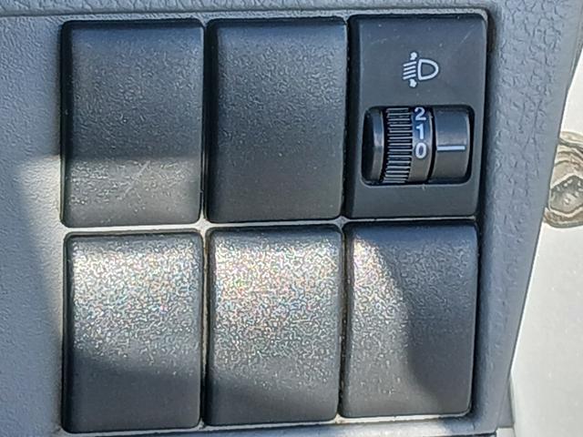 0404311A30260625W00207.jpg