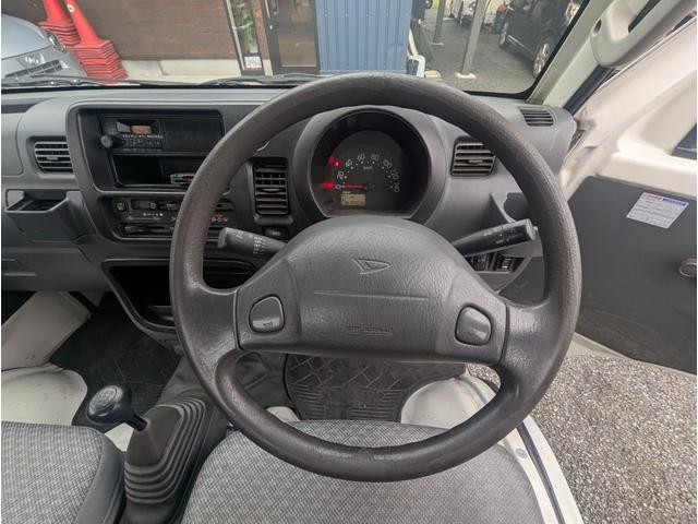 1002186A30250925W00115.jpg