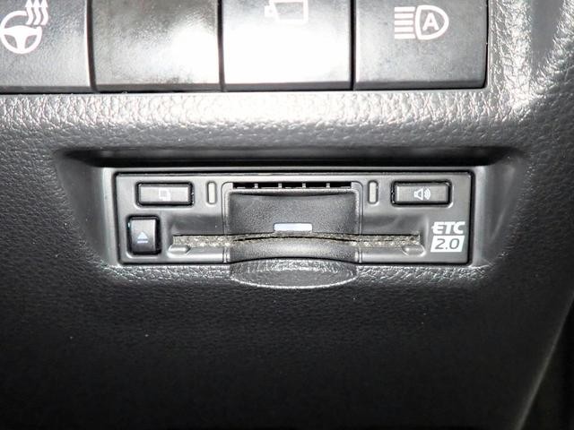 0206389A30260912W00104.jpg