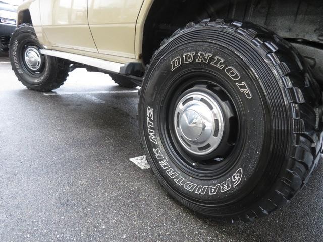 0804367A30260928W00108.jpg