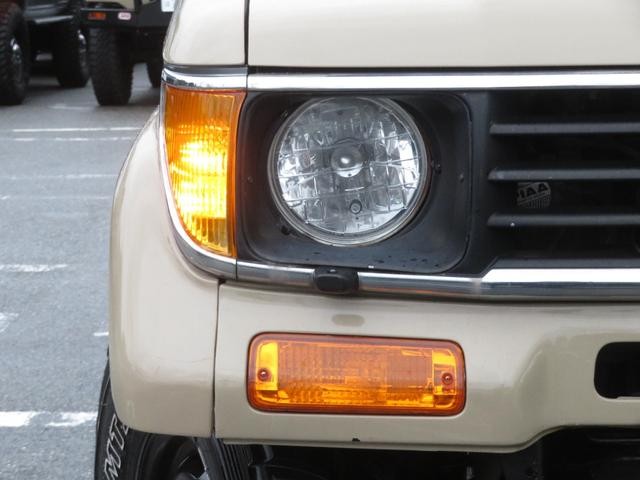 0804367A30260928W00115.jpg