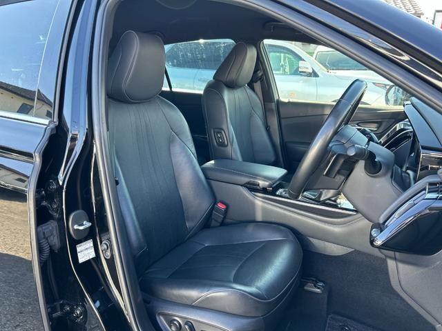 0561411A30261012W00110.jpg