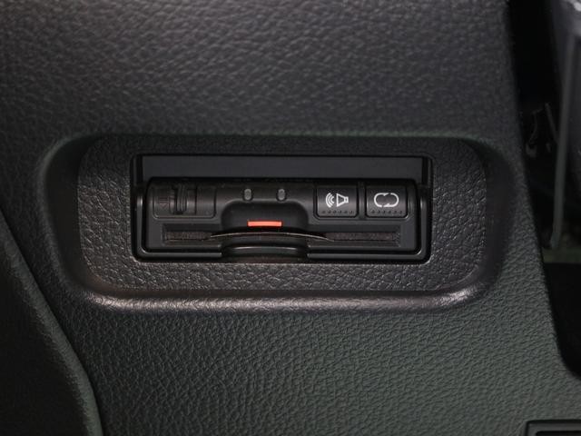 0520046A30260923W00114.jpg
