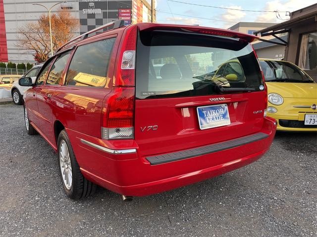 0541489A30251128W00111.jpg