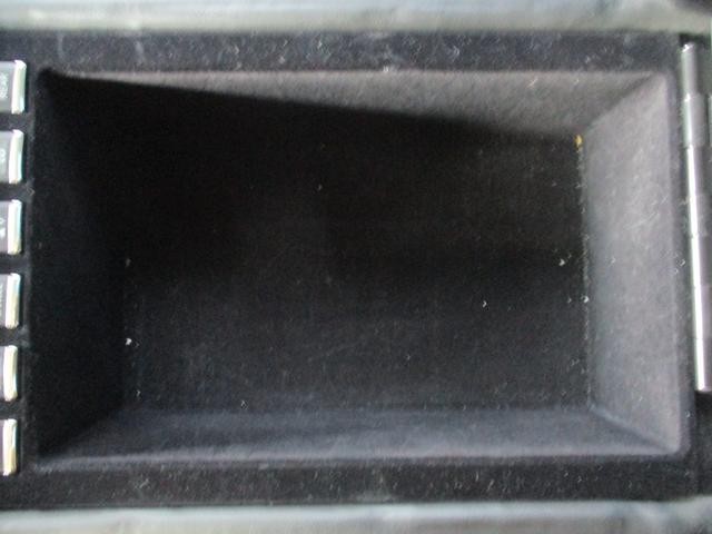 0802982A30261011W00214.jpg