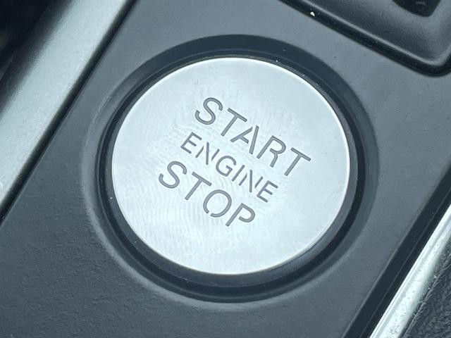 9900224A30260717W00113.jpg