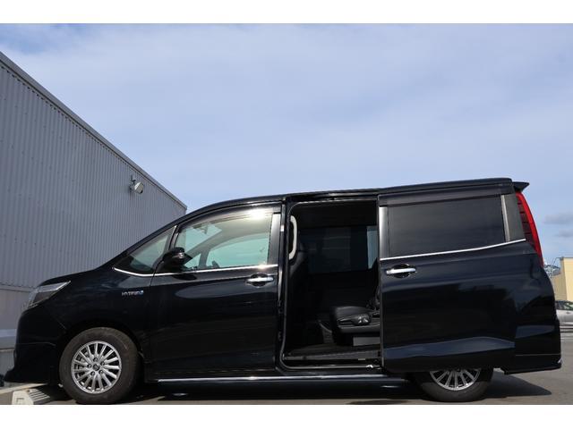 0708595A30260623W00206.jpg
