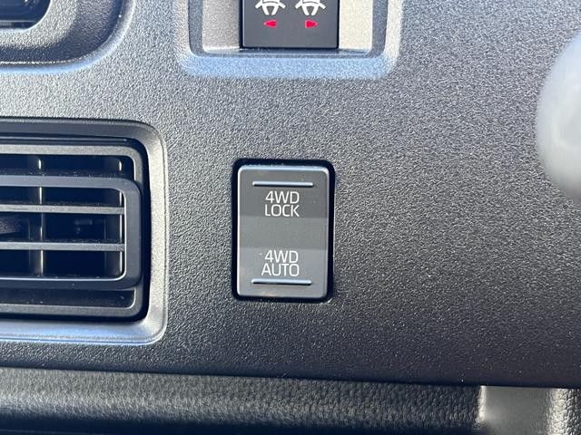 0500338A30260919W00314.jpg