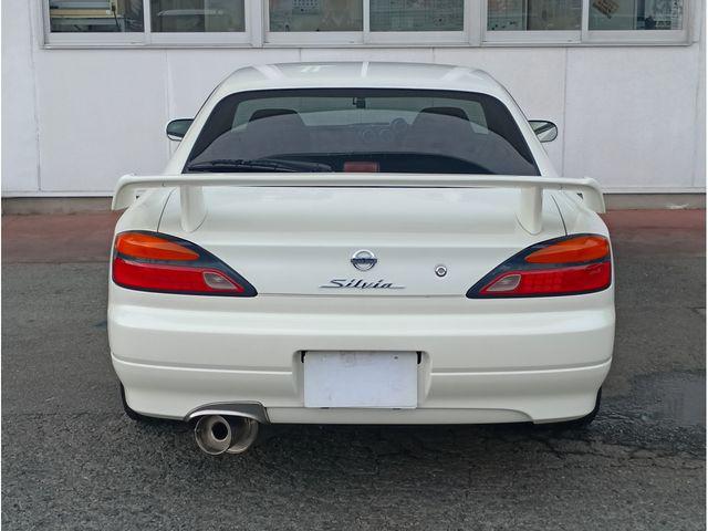 77eaec5b7d25a1860d143bcb40ef485c.jpg