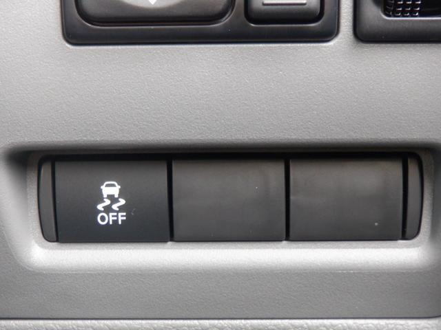 0709200A30260622W00117.jpg
