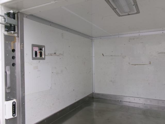 0740030A30260613W00105.jpg