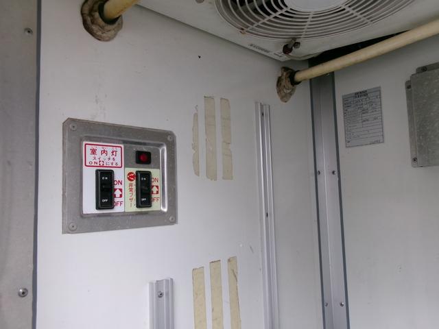 0740030A30260613W00110.jpg