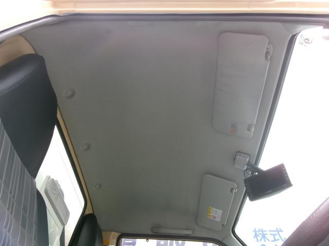 0740030A30260613W00114.jpg