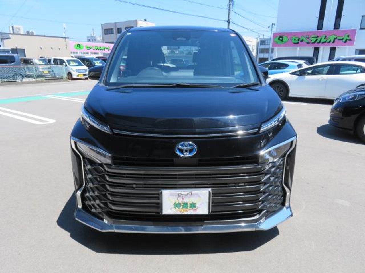 2022 Toyota Voxy, photo 1 of 1