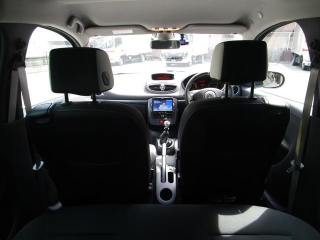 9570346A30260606W00110.jpg