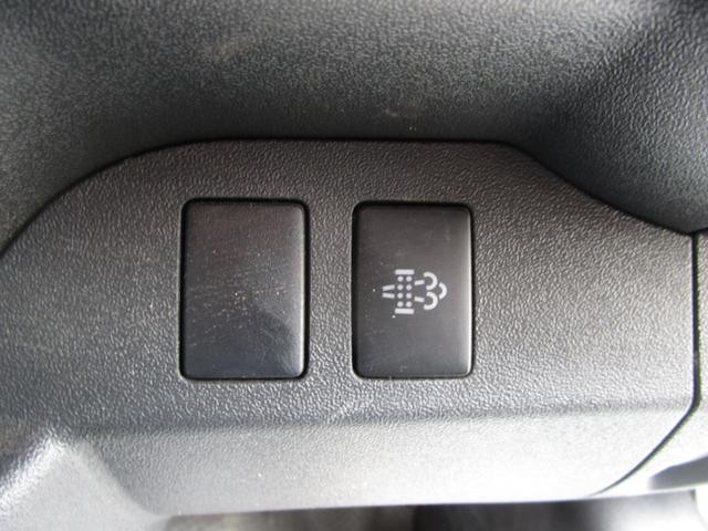 0910064A30260918W00119.jpg