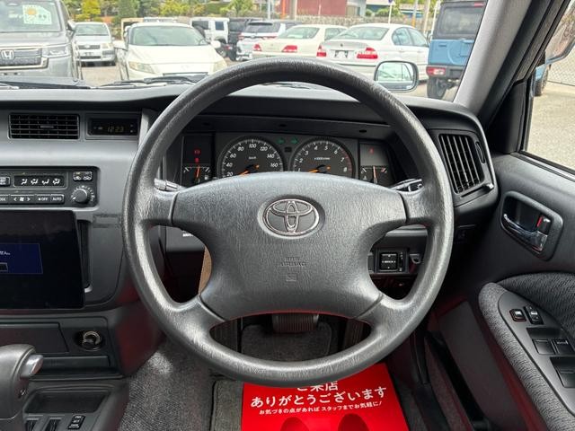 0520054A30260809W00211.jpg