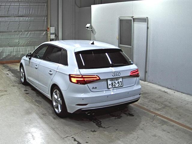 892cfff7cdf046bb9efaab359005bdf4.jpg