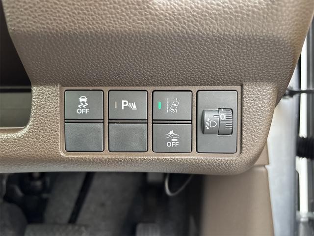 0700828A30261005W00318.jpg