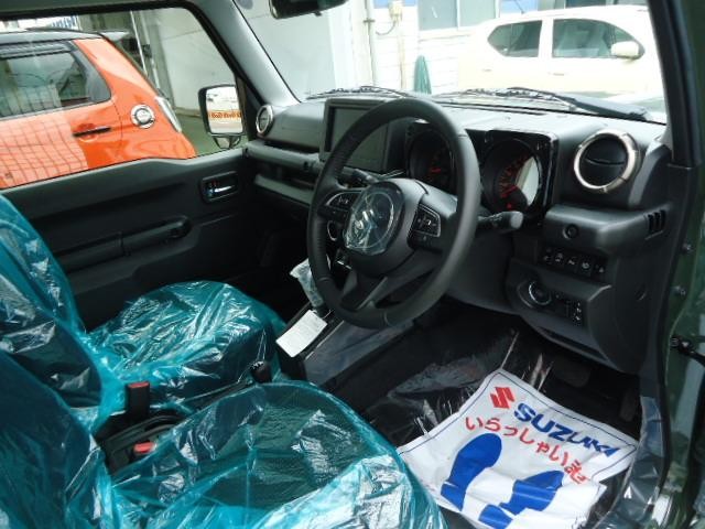 0501338A30260704W00115.jpg