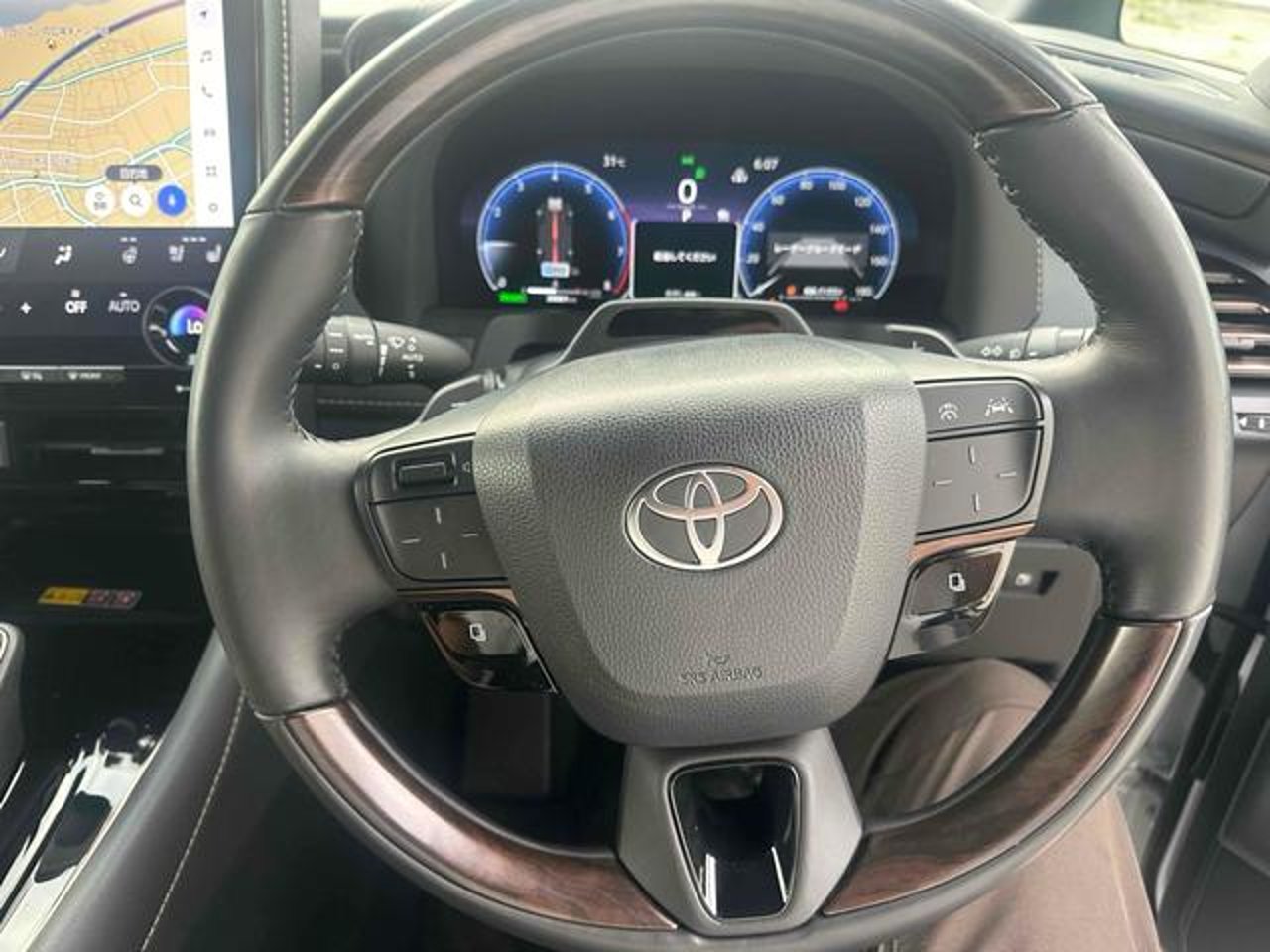 2024 Toyota Vellfire, photo 2 of 4