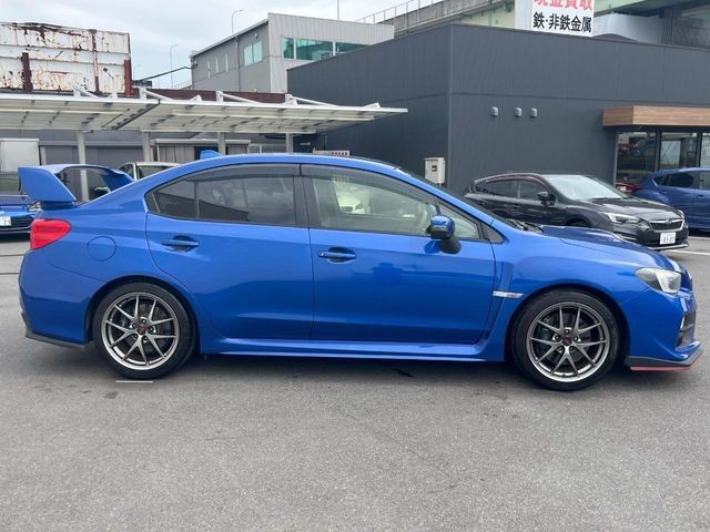 b7a1459f7ef92432510cc0ab70d36ef6.jpg