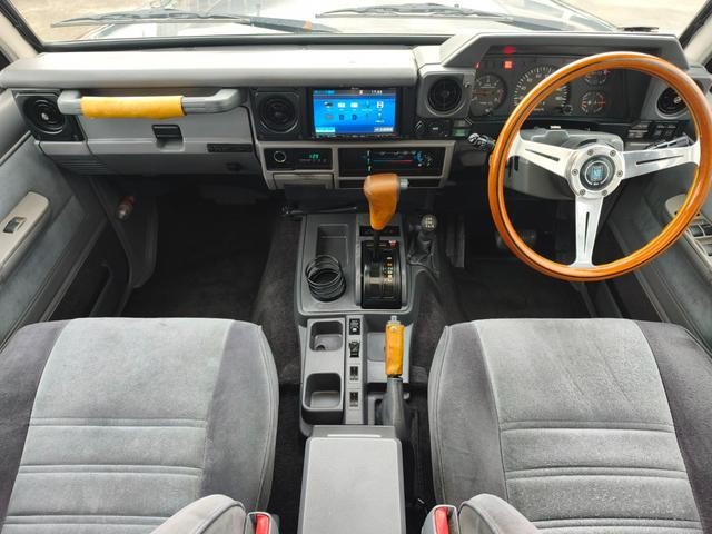 0404625A30260820W00109.jpg