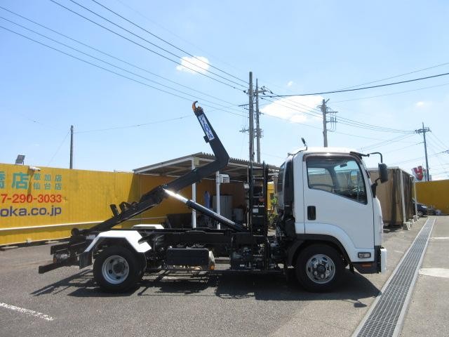 cd20fb0fbf9cef125e2cf0437ec40565.jpg