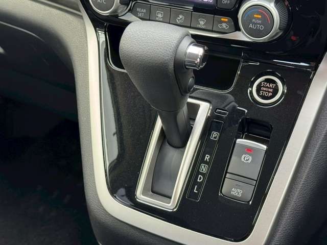 97de85f8d50e40b914f60ff579fd3e76.jpg