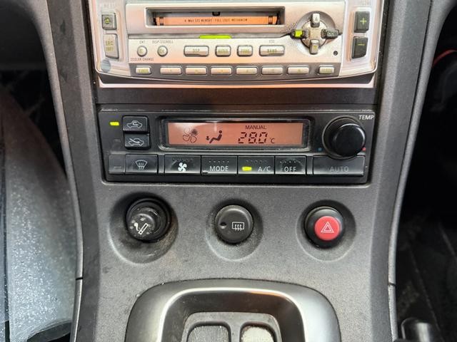 0540441A30261026W00114.jpg